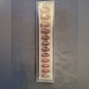Static Nails New, in box. Reusable Pop-On Manicures® False Nails Press On Super